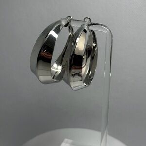 Sleek 925 Sterling Silver plated, Curved Hoop Earrings - Women's Jewelry